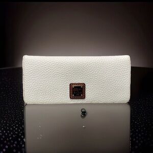 Dooney & Bourke Pebble Grain Slim Wallet Clutch Bone Color With Gold Logo